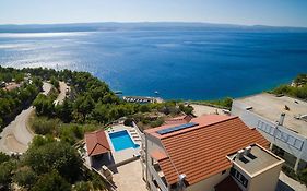 Beachfront Apartments Lara