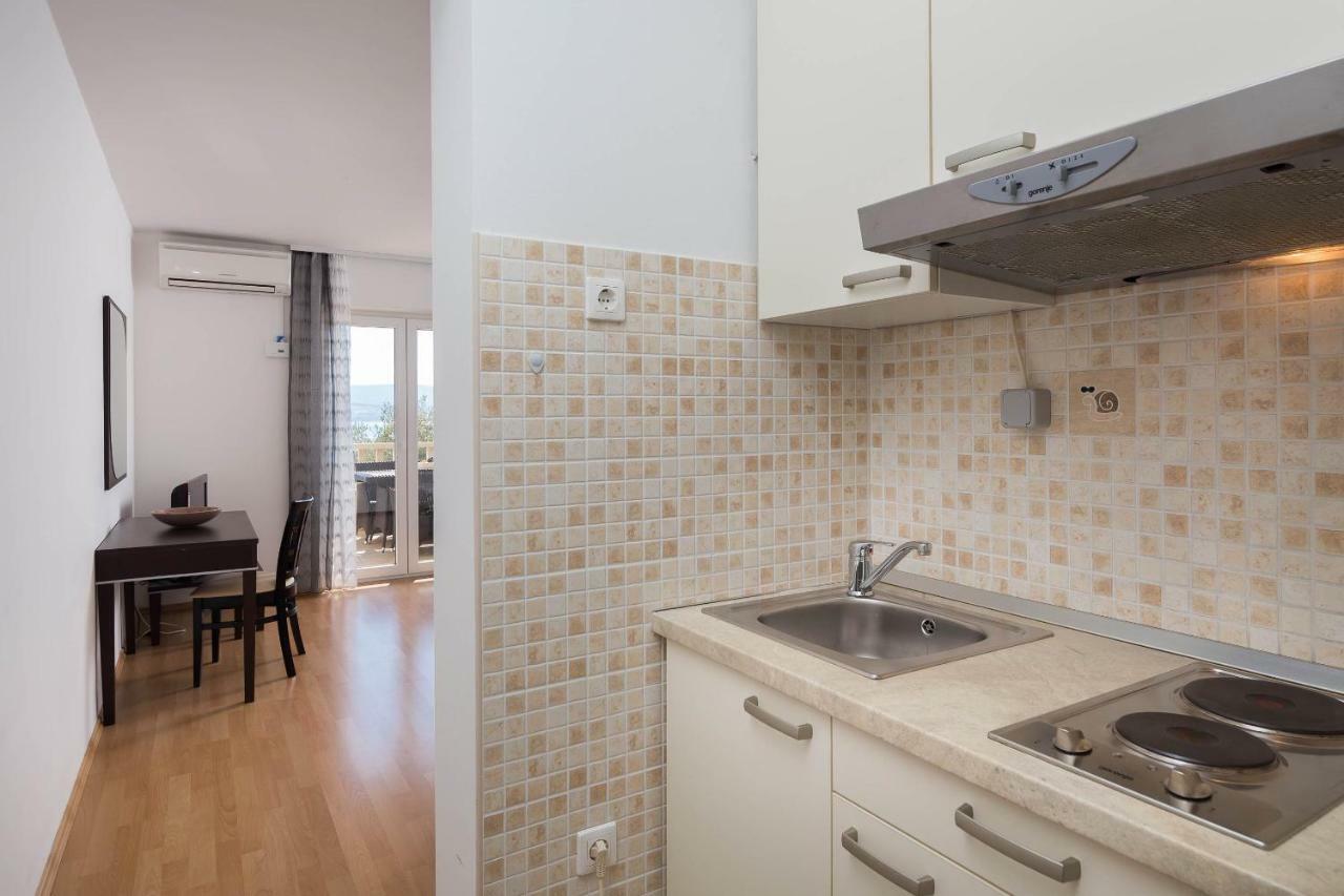 Beachfront Apartments Lara Omiš Chambre photo