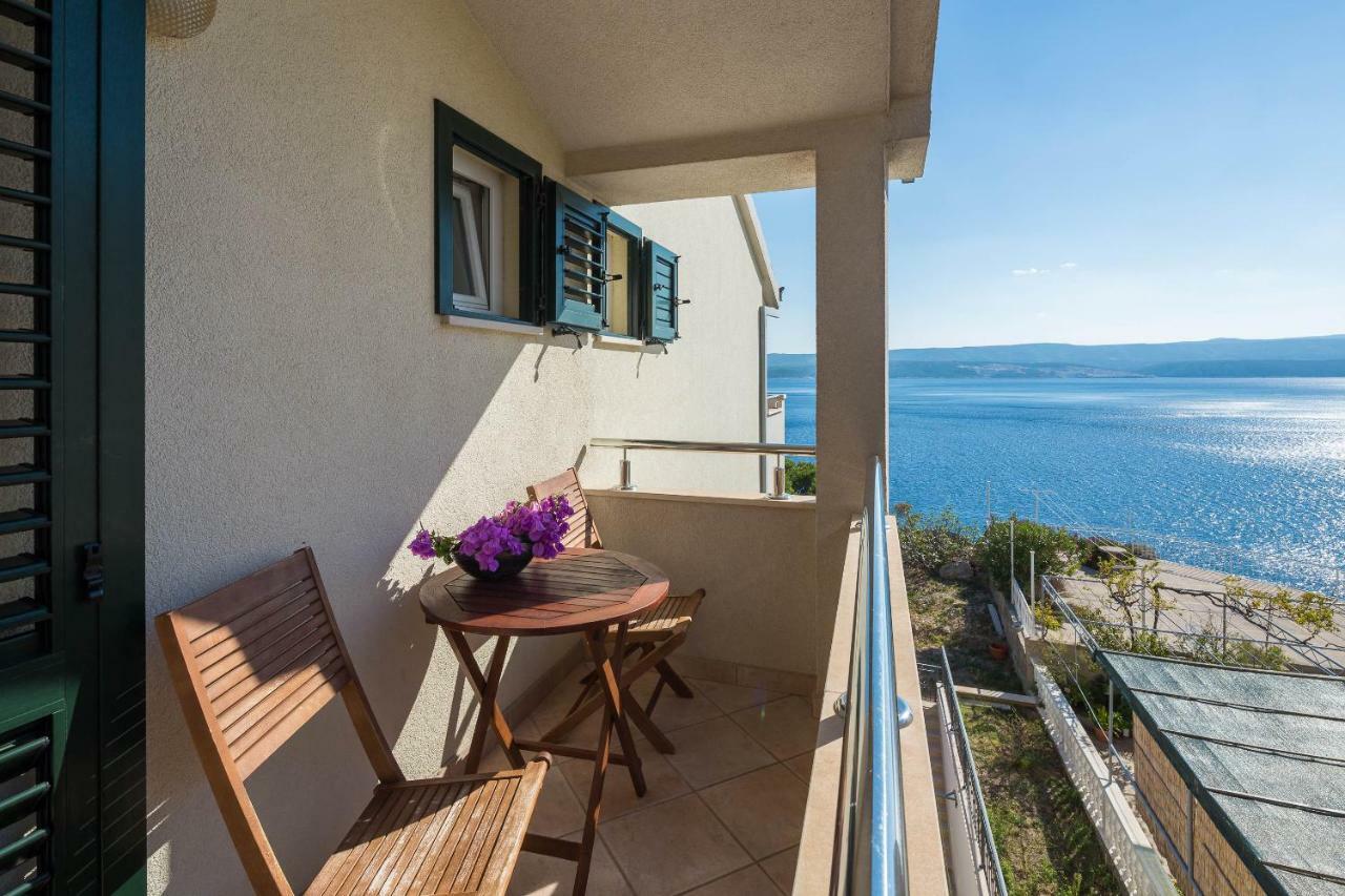 Beachfront Apartments Lara Omiš Chambre photo